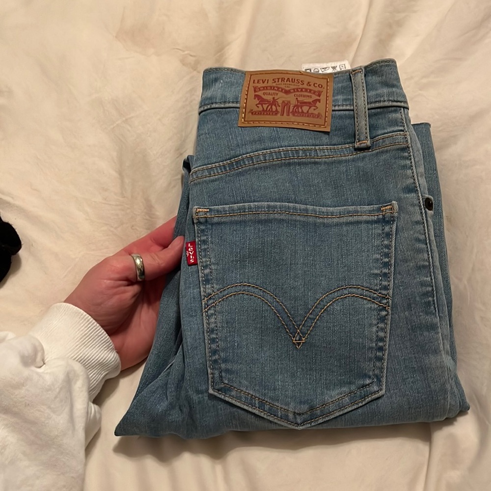 Levi skinny jeans